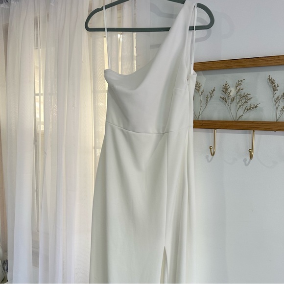 NEW Anthropologie BHLDN Hallie One Shoulder Stretch Crepe Maxi Gown In White - Picture 4 of 6